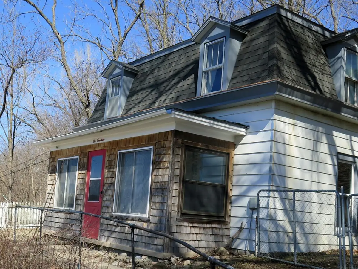 614 Day Street, Decorah, IA 52101 - #1