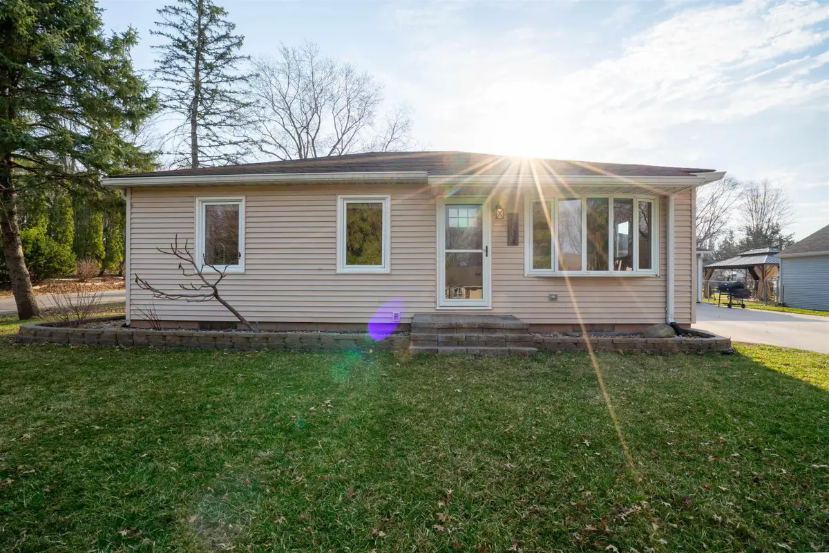 2804 Sunny Lane, Cedar Falls, IA 50613 - #1