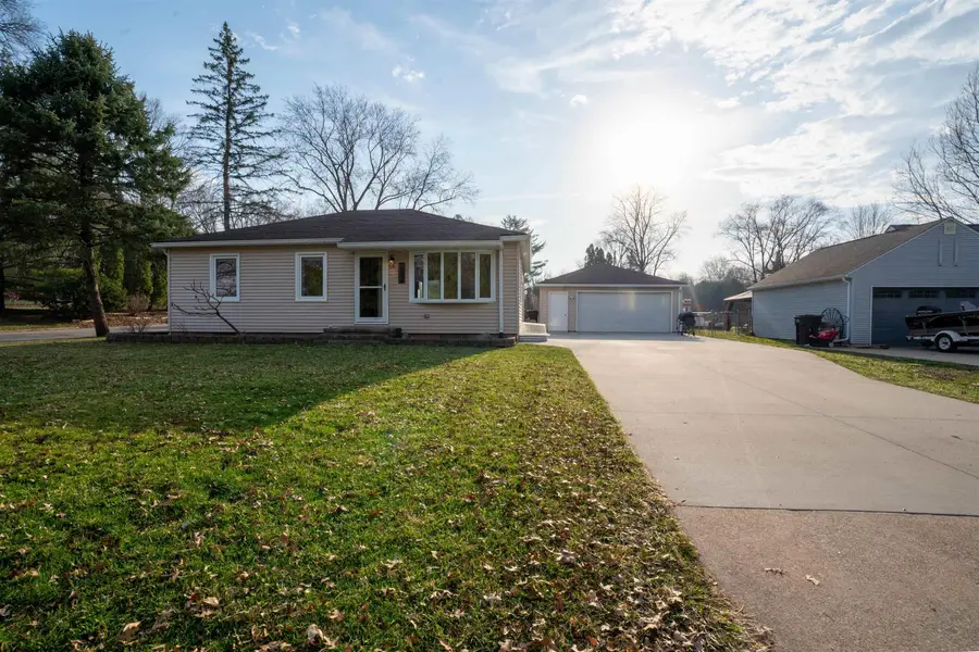 2804 Sunny Lane, Cedar Falls, IA 50613 - #3