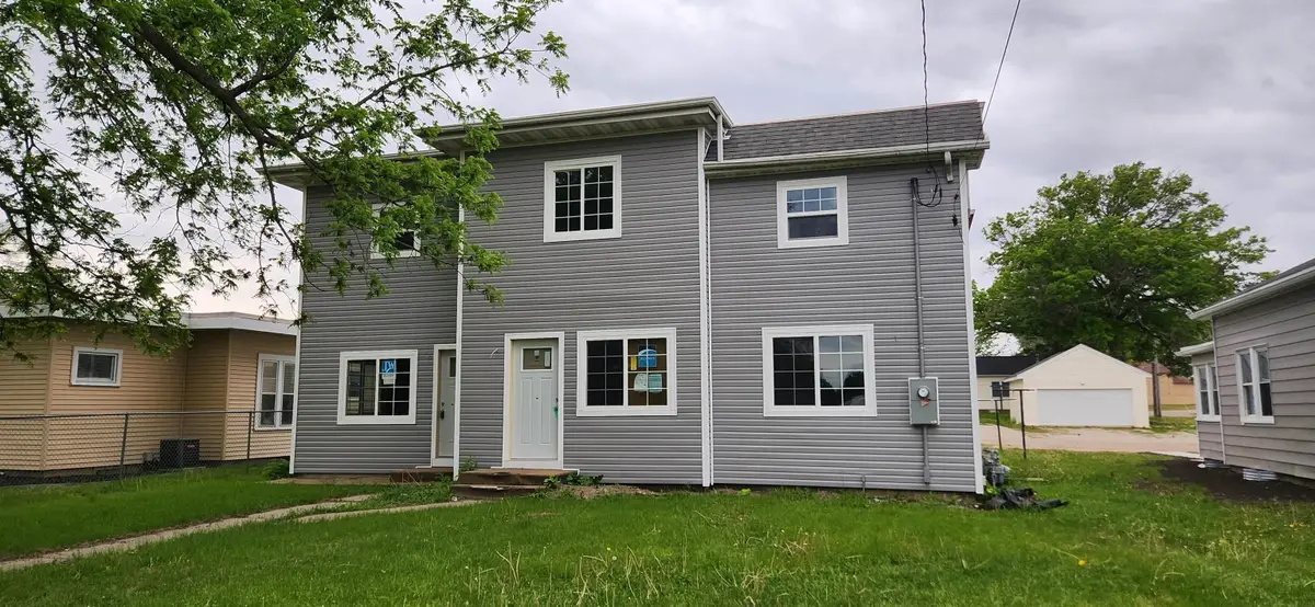 406-408 Gladys Street, Waterloo, IA 50702 - #1