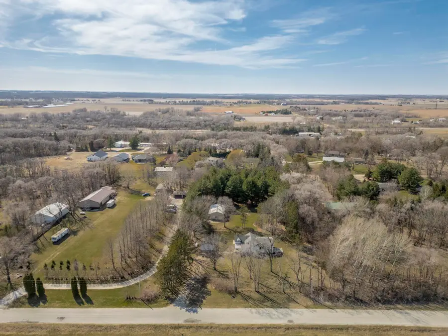 5915 Symons Road, Cedar Falls, IA 50613 - #2