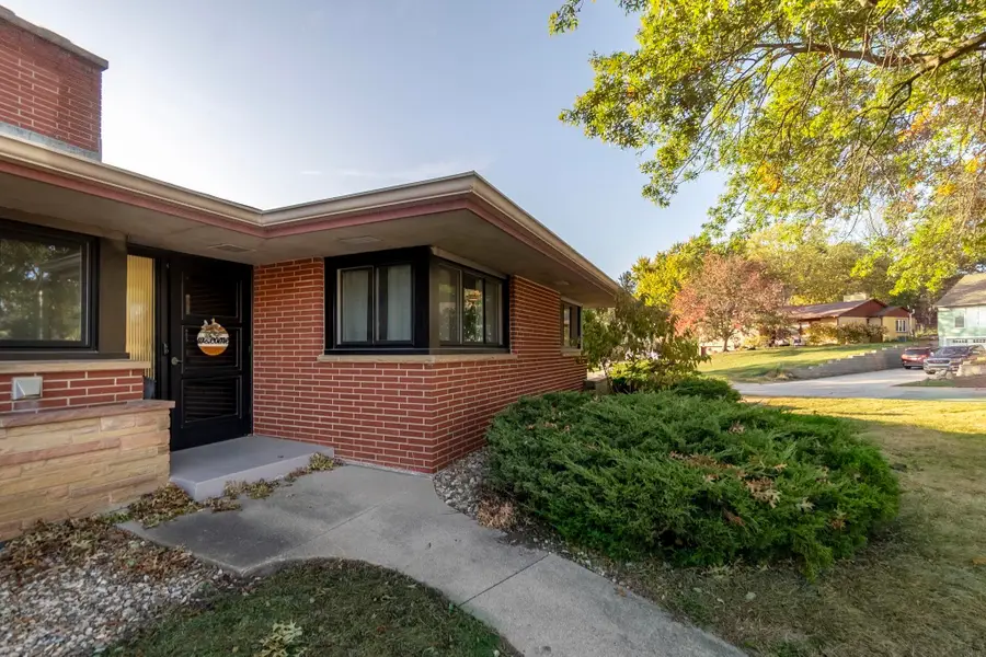 904 Columbia Drive, Cedar Falls, IA 50613 - #2