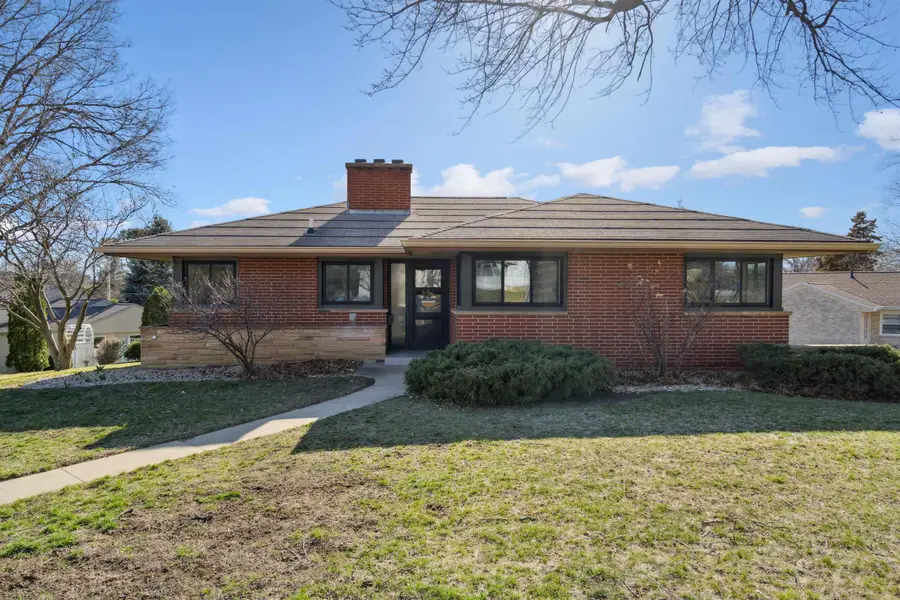 904 Columbia Drive, Cedar Falls, IA 50613 - #3