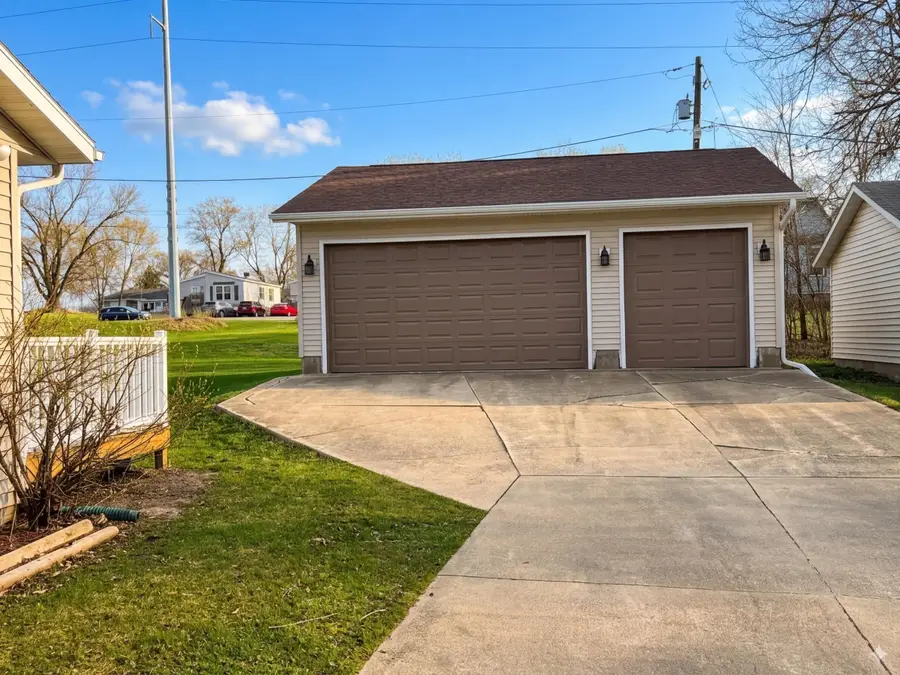 714 Quincy Street, Waterloo, IA 50703 - #2
