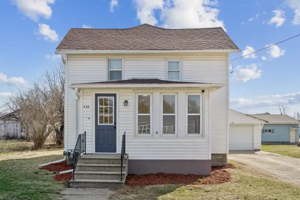 435 5th St, Jesup, IA 50648