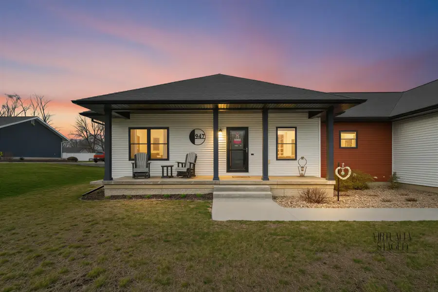 947 W Gilbert Drive, Evansdale, IA 50707 - #3