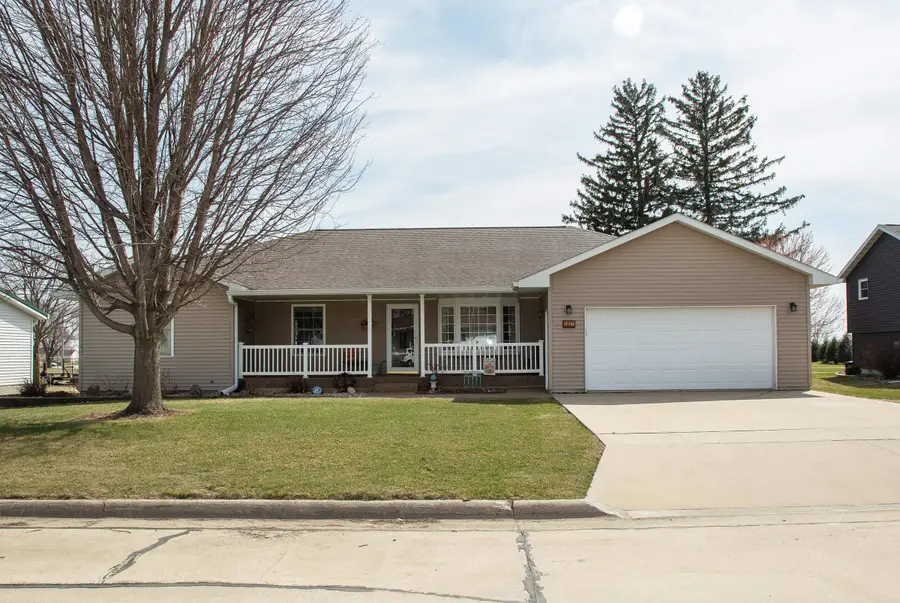 507 W 4th Street, Readlyn, IA 50668 - #2