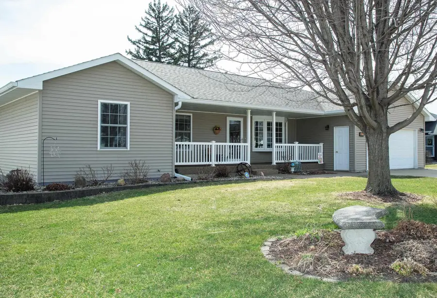 507 W 4th Street, Readlyn, IA 50668 - #3