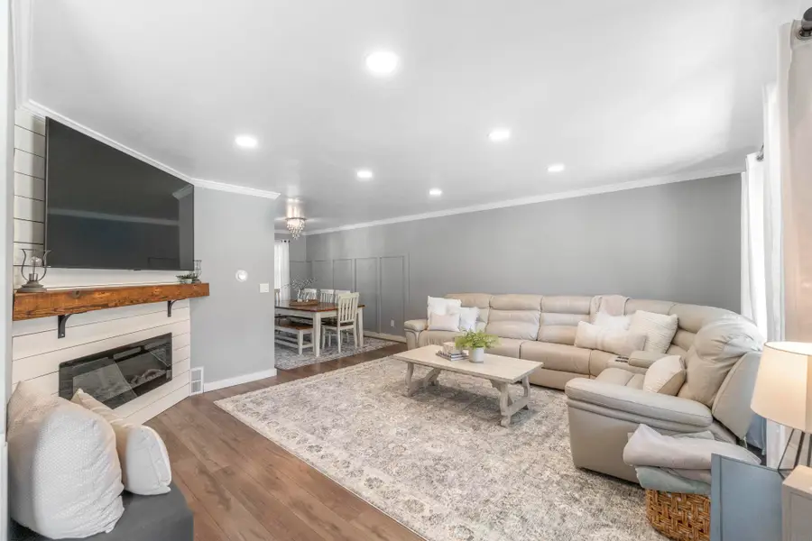 511 Columbia Circle, Waterloo, IA 50701 - #3