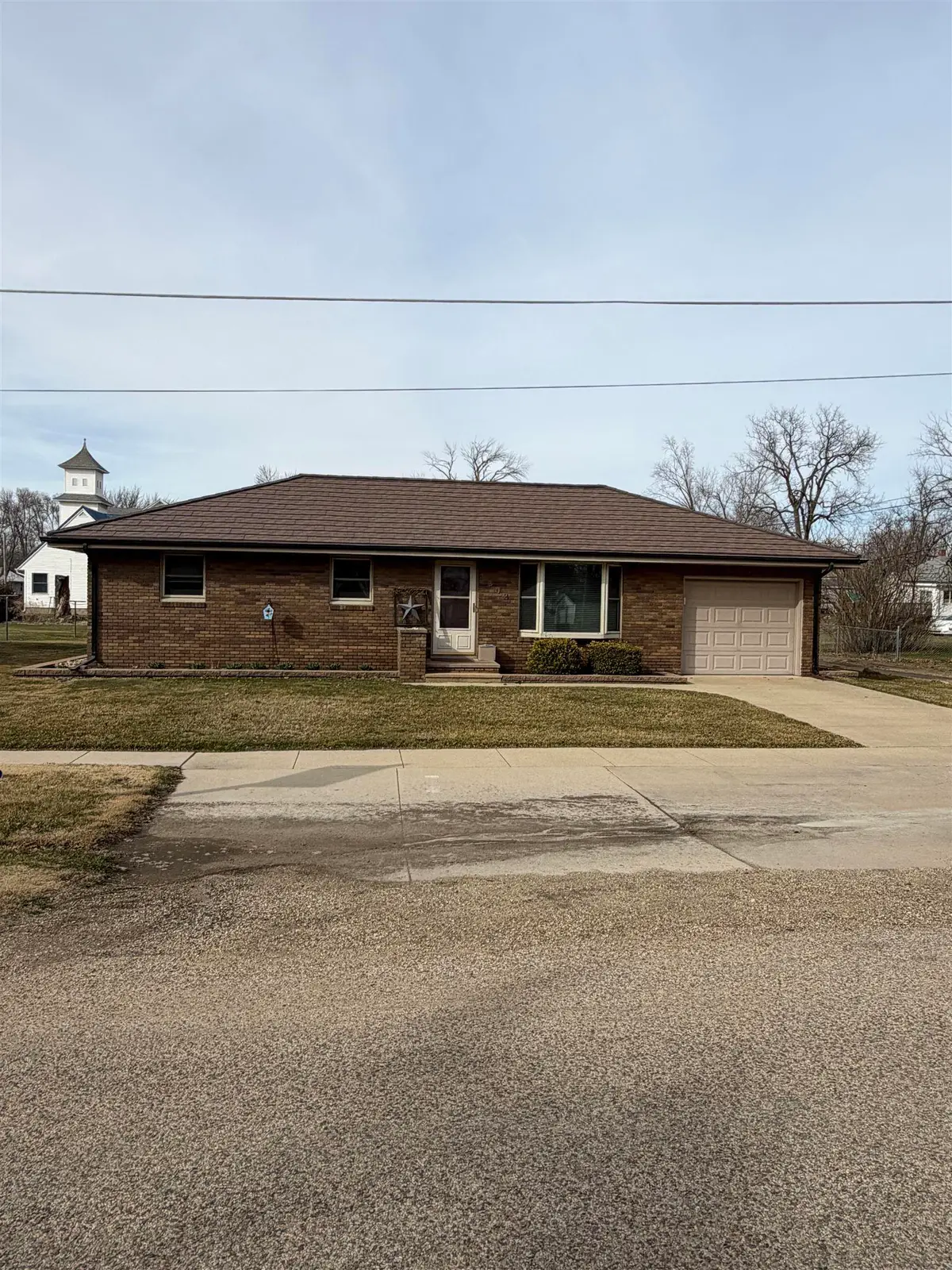 203 E Benton Street, Hazleton, IA 50641 - #1