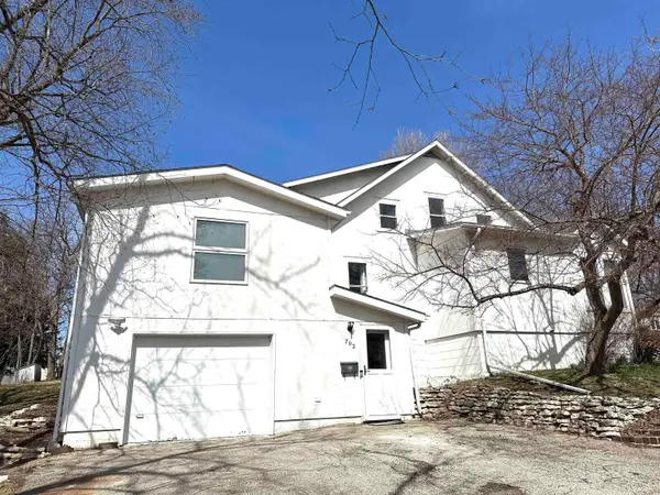 702 North Street, Decorah, IA 52101