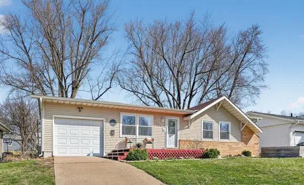 1204 Sunnyside Circle, Cedar Falls, IA 50613