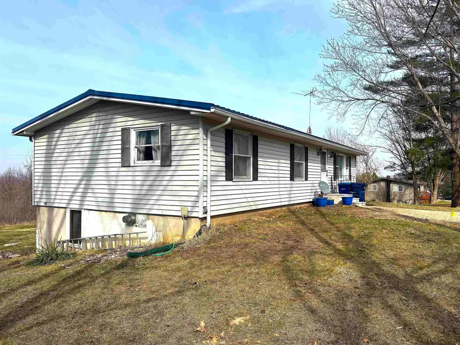 111 Skyline Drive, Guttenberg, IA 52052 - #2