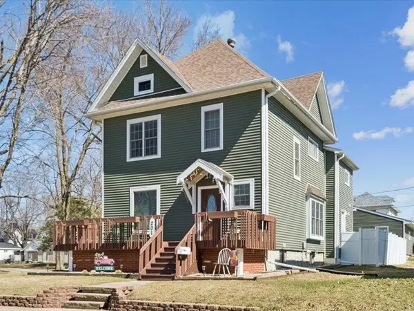 201 3rd Ave Se, Oelwein, IA 50662