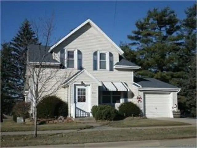 423 Commercial St., Strawberry Point, IA 52076 - #1