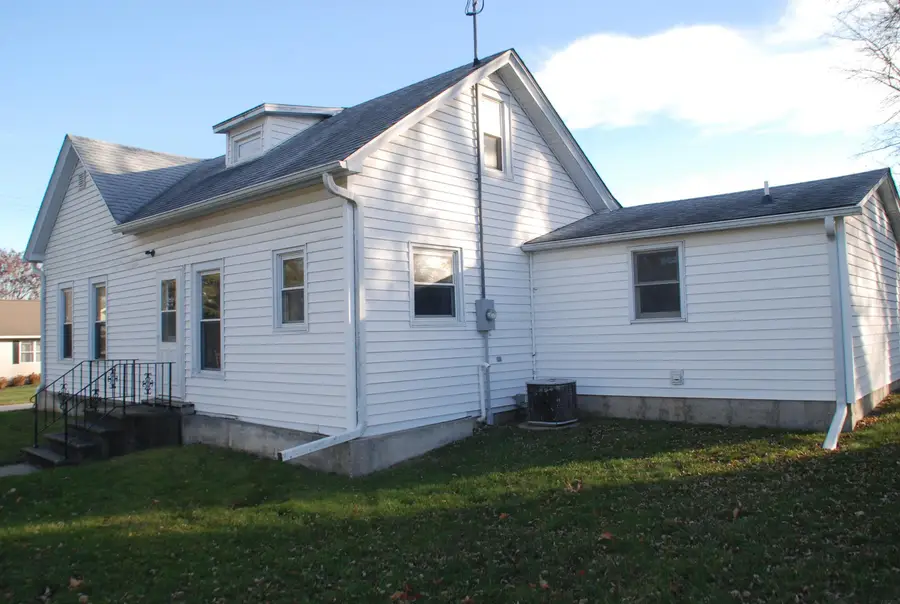 300 Alexander Street, Fayette, IA 52142 - #3