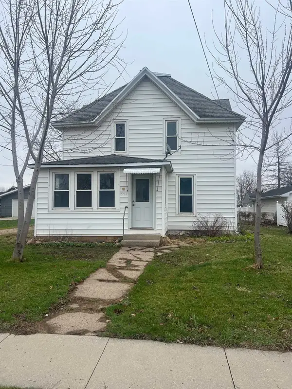 606 2nd. St., Parkersburg, IA 50665
