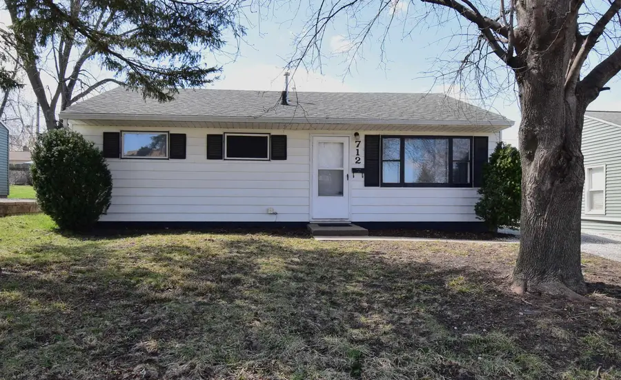 712 Maxwell Street, Waterloo, IA 50701 - #2