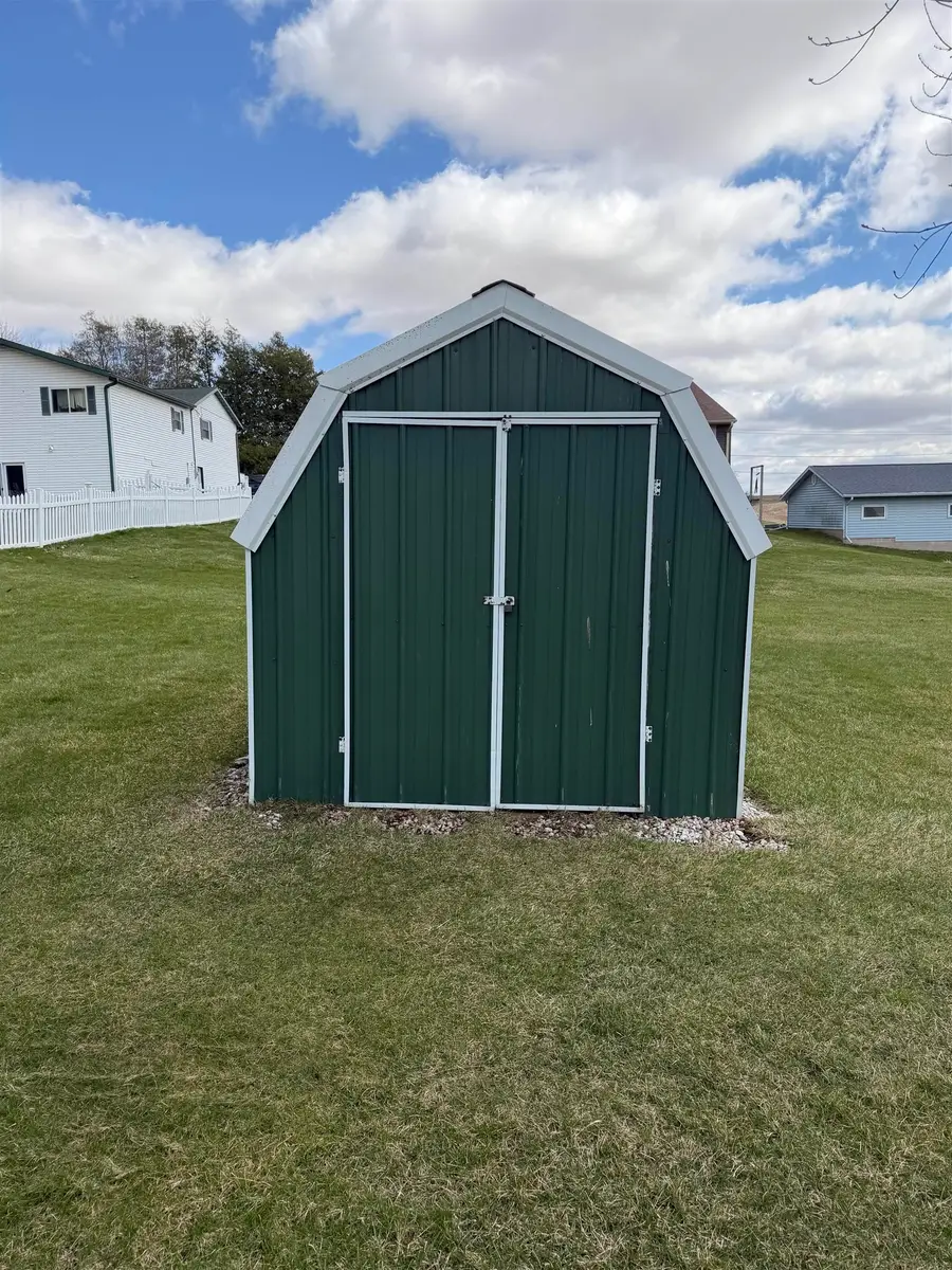 705 S Egbert Street, Monona, IA 52159 - #3