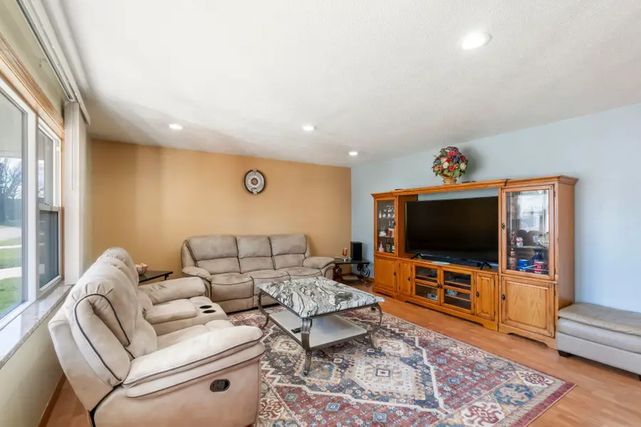 721 Locke Avenue, Waterloo, IA 50702 - #2