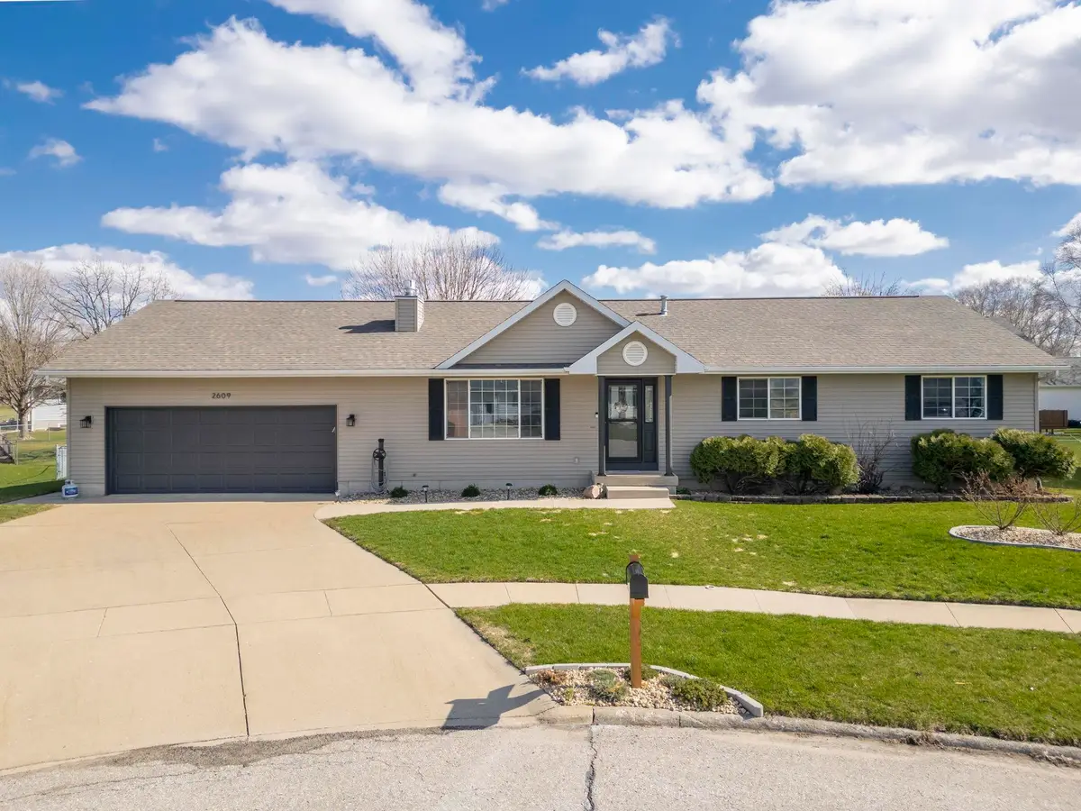 2609 Heather Lane, Waterloo, IA 50701 - #1