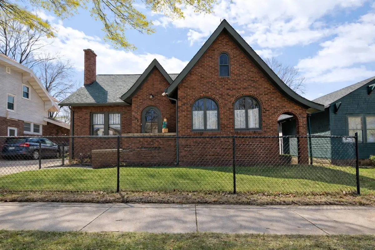 908 Grant Avenue, Waterloo, IA 50702 - #1