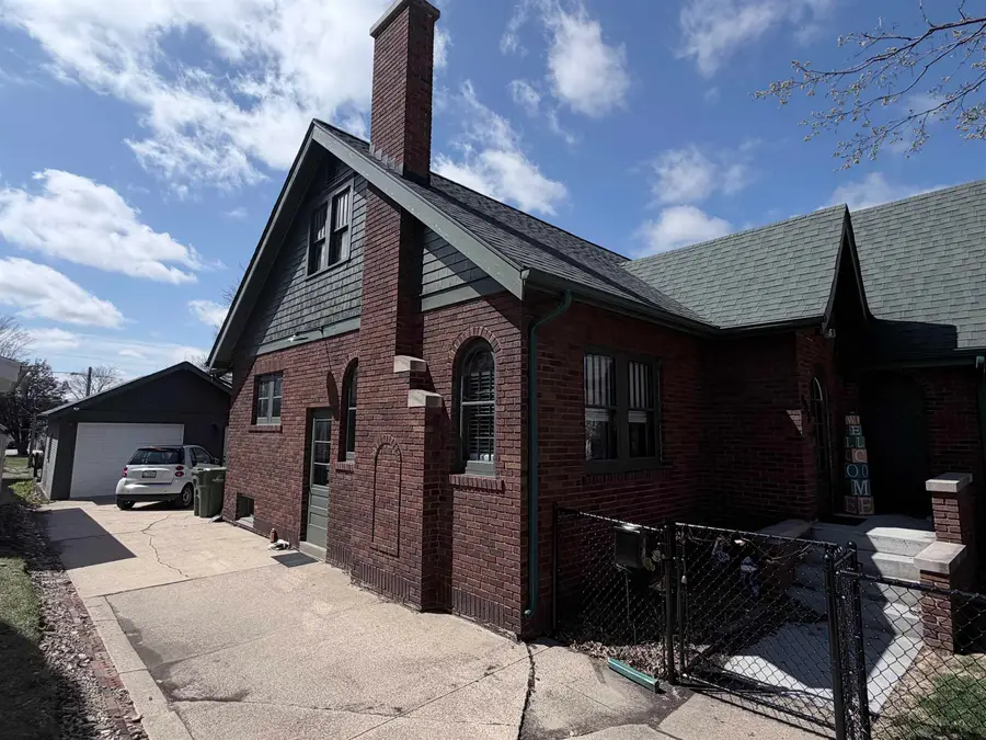 908 Grant Avenue, Waterloo, IA 50702 - #2