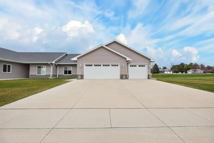1131 Lozmar Lane, Shell Rock, IA 50670 - #2