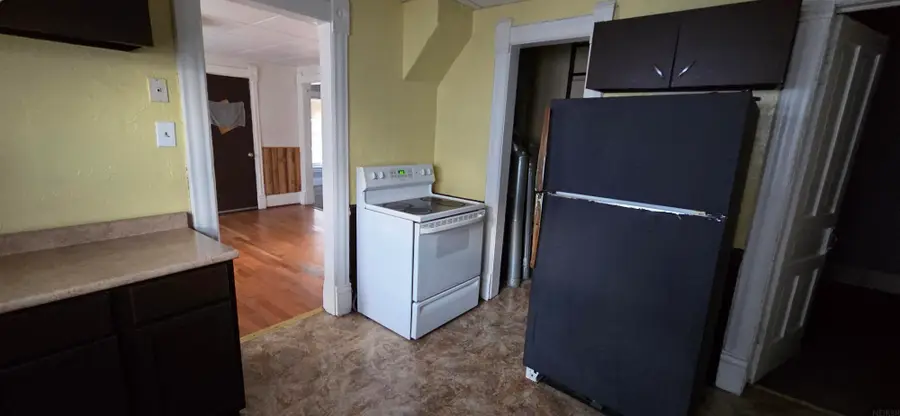 232 Center Street, Waterloo, IA 50703 - #2