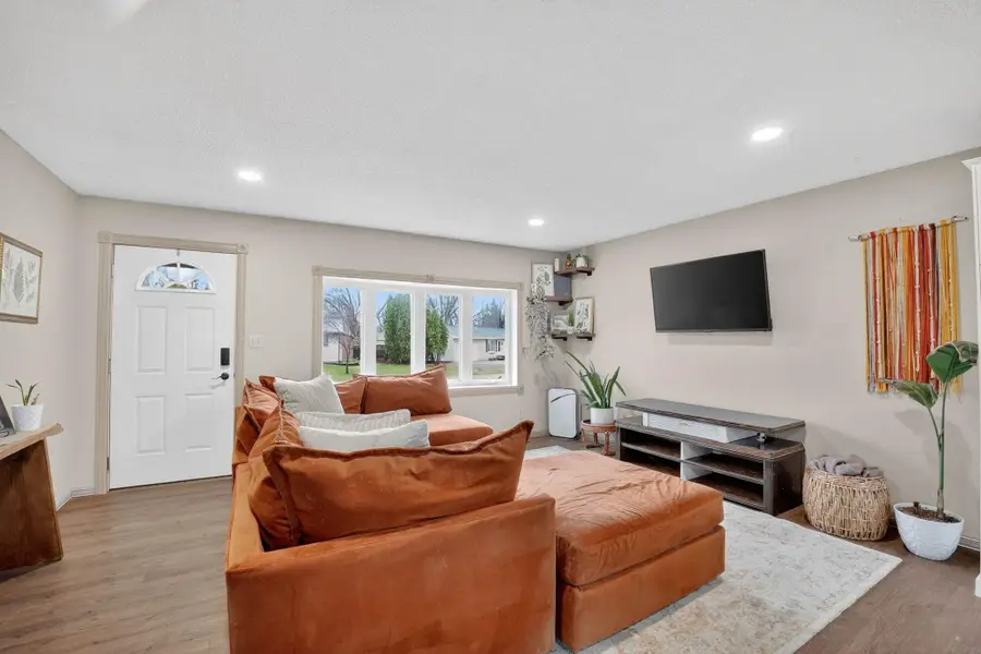 113 Shirley Avenue, Elk Run Heights, IA 50707 - #3