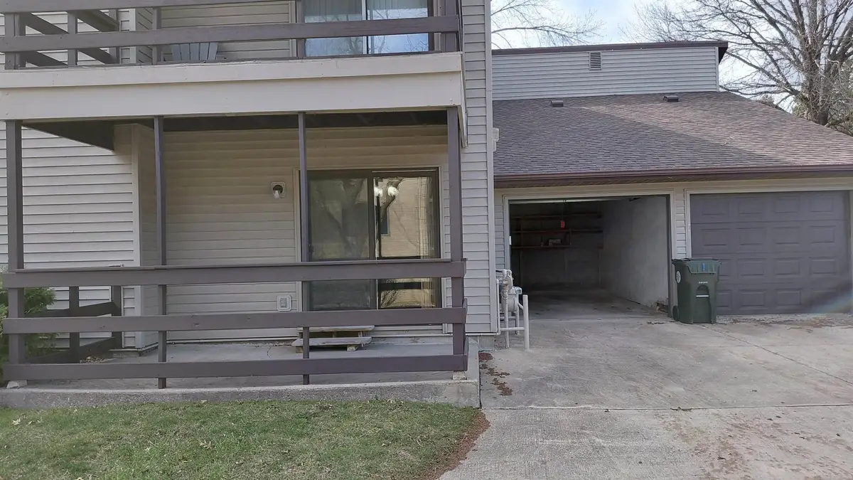 3903 Bradley Road, Waterloo, IA 50701 - #1