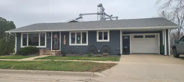 301 E Iowa Street, Monona, IA 52159