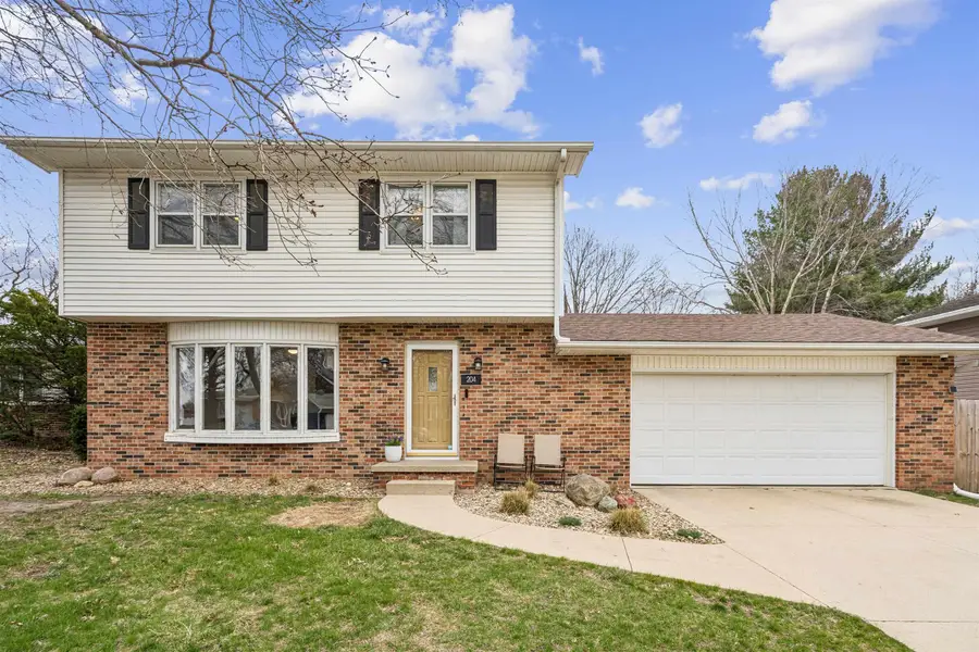 204 Brentwood Drive, Cedar Falls, IA 50613 - #2