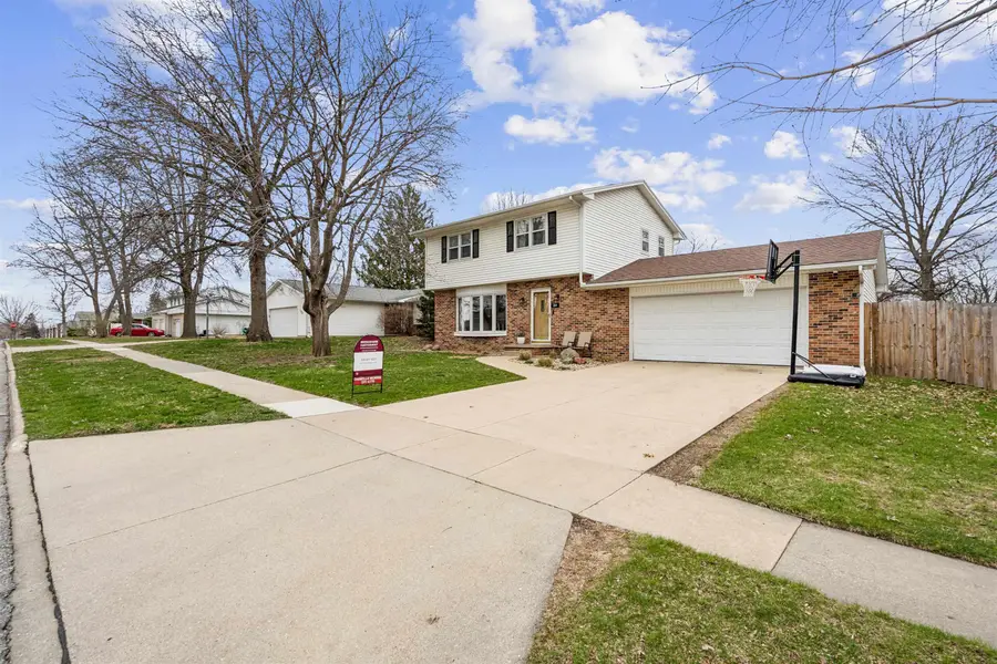 204 Brentwood Drive, Cedar Falls, IA 50613 - #3