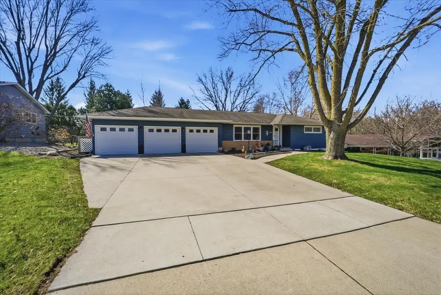 1924 Timberledge Drive, Cedar Falls, IA 50613 - #2