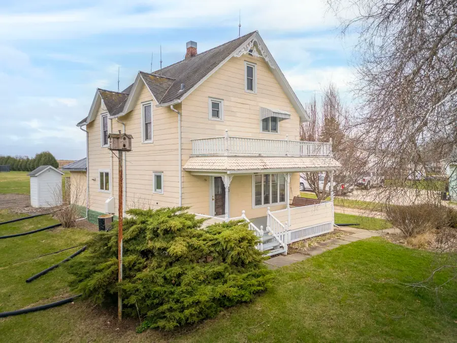 1016 Pleasant Street, Sumner, IA 50674 - #2