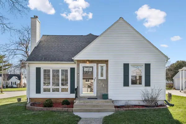 201 Derbyshire Road, Waterloo, IA 50701