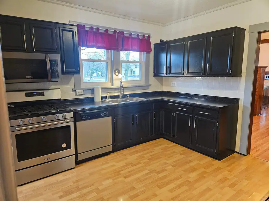 317 4th Avenue, Charles City, IA 50616 - #2