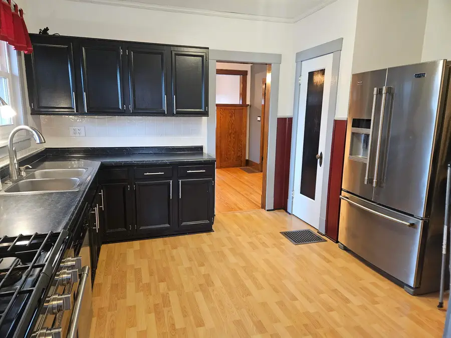 317 4th Avenue, Charles City, IA 50616 - #3