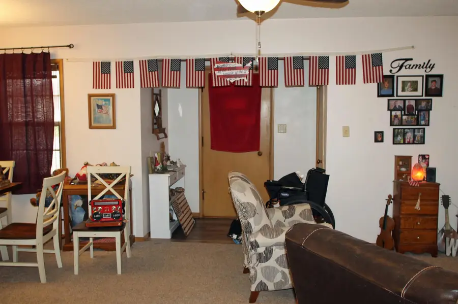 220 E Franklin Street, Denver, IA 50622 - #3