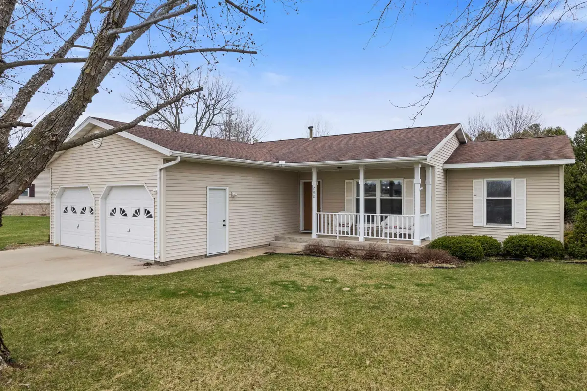 208 Largo Drive, Spillville, IA 52168 - #1