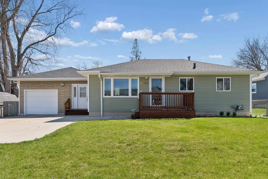 1648 Glenny Avenue, Waterloo, IA 50702 - #3