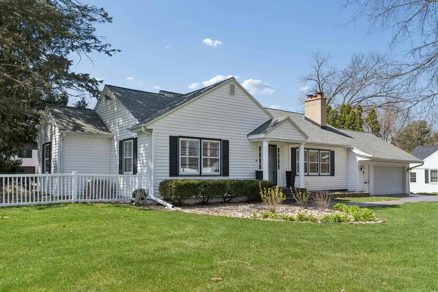 151 Pershing Road, Waterloo, IA 50701 - #2