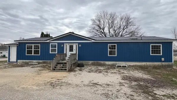 123 1st Avenue, Waucoma, IA 52171