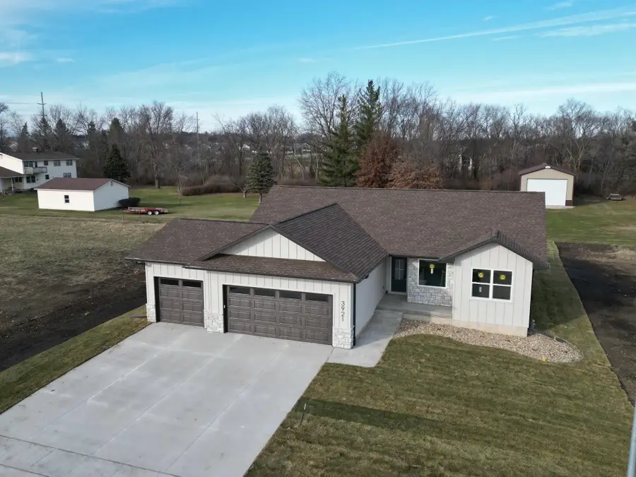 3921 Broomfield Drive, Cedar Falls, IA 50613 - #2