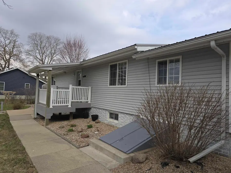 2506 River Road, Decorah, IA 52101 - #3