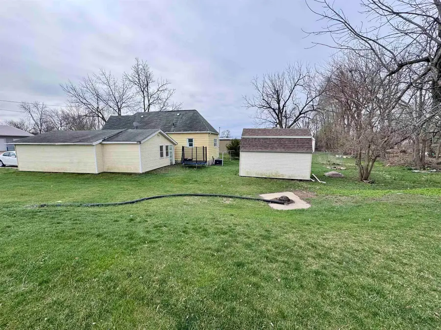 932 S Frederick Ave, Oelwein, IA 50662 - #3