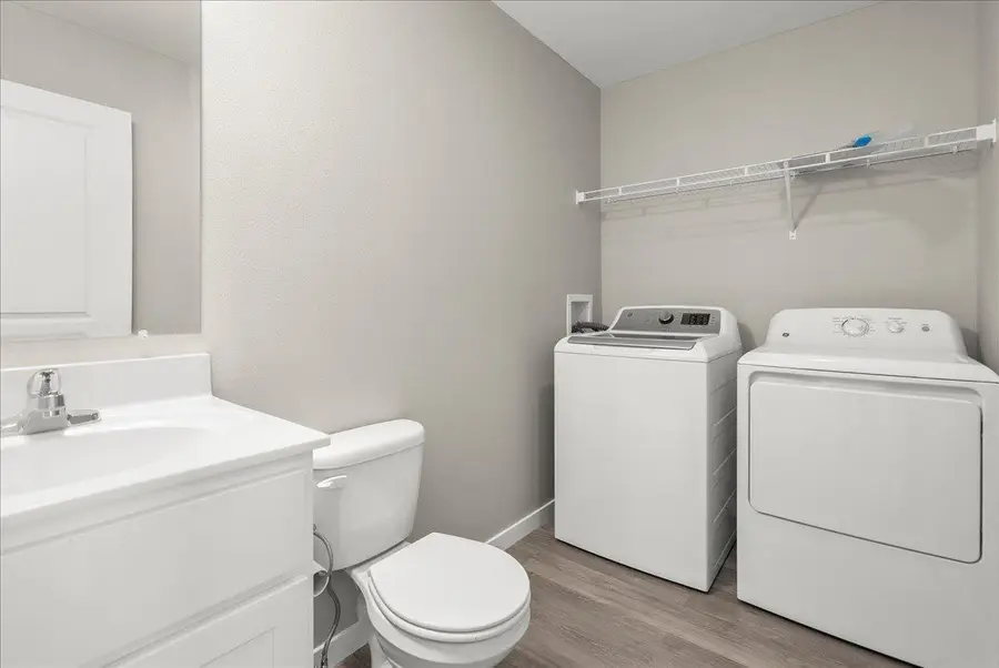 4310 S Mourning Dove Drive, Waterloo, IA 50702 - #3