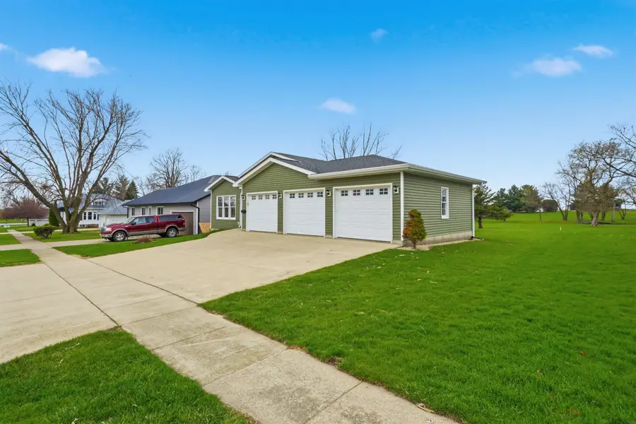 303 S Chestnut Street, Edgewood, IA 52042 - #3