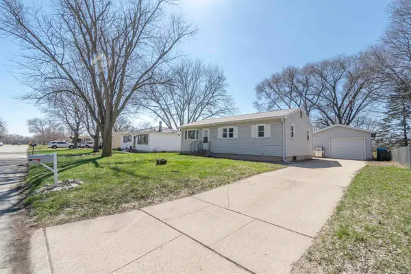 555 Helmet Avenue, Waterloo, IA 50703